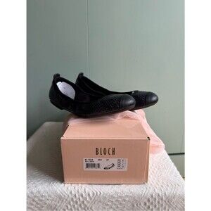 NWT Bloch Mallorie Ballet flats, Navy Blue Leather, Size 37 (US 6.5-7)